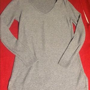 Old Navy gray v-neck sweater.
